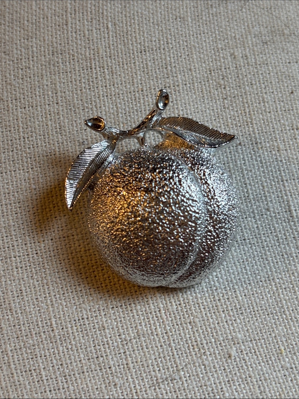 Vintage Sarah Coventry 'Silvery Nectar' Peach Brooch